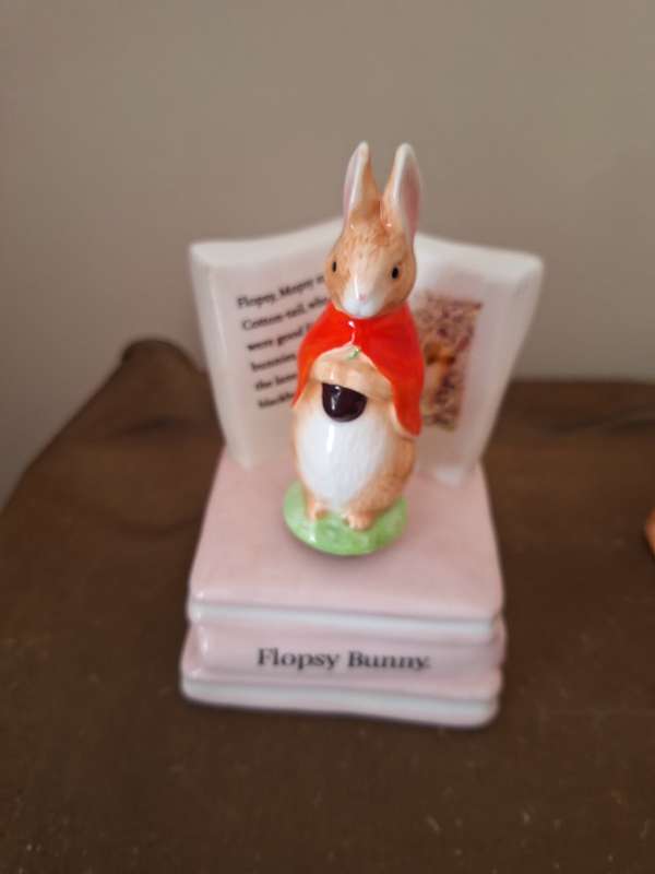 2 BEATRIX POTTER PETER RABBIT FLOPSY BUNNY MUSICAL AND TIMMY WILLIE MUSICAL